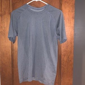 Men’s size small lululemon T-shirt